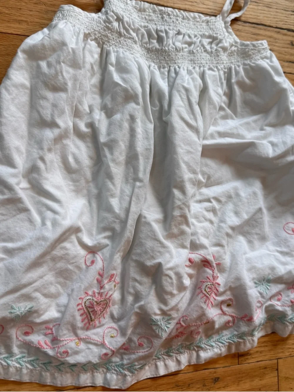 BabyGap White Embroidered Cotton Smocked Dress 18-24 Months Heart‎ Floral Boho
